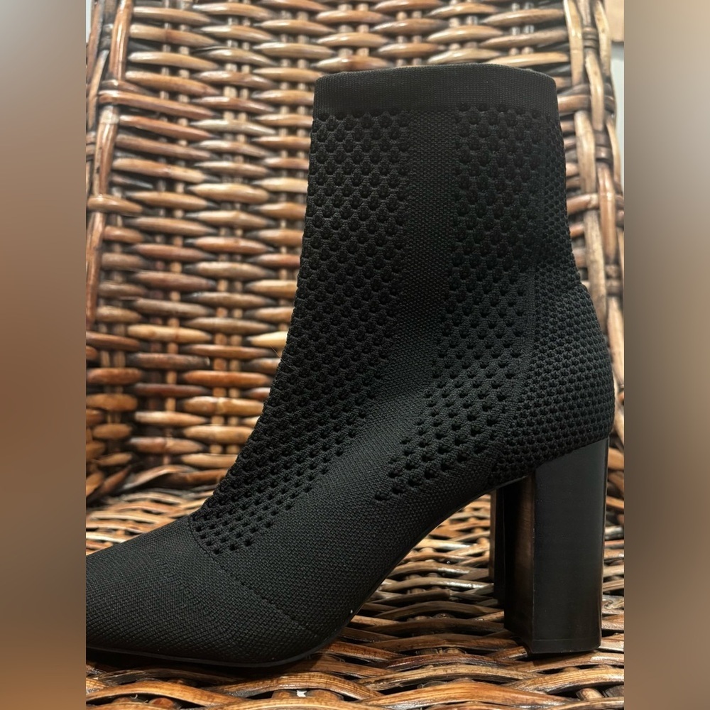 Charles By Charles David black mesh banker bootie heels shoe size 8.5. - Picture 13 of 16